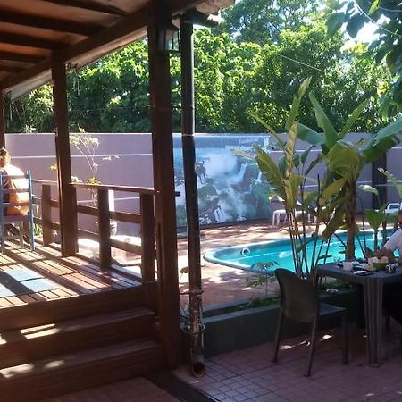 Residencial Noelia Hostel Puerto Iguazu Exterior photo