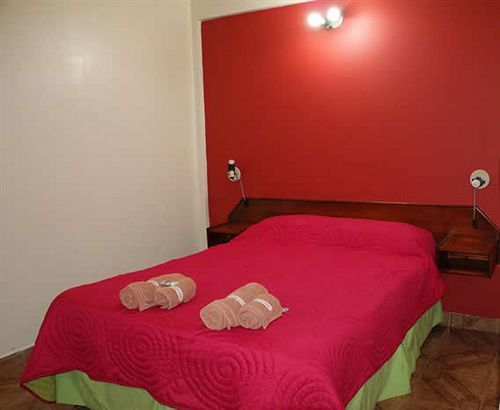 Residencial Noelia Hostel Puerto Iguazu Exterior photo