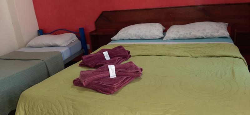 Residencial Noelia Hostel Puerto Iguazu Exterior photo